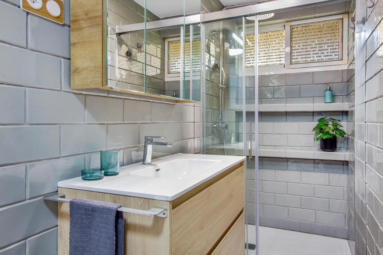 Carlos Beach Ground Floor Apartment & Parking トレモリノス エクステリア 写真